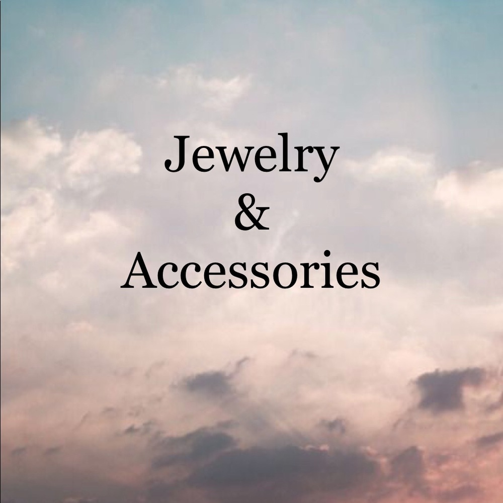 Come check out my 💎 and accessories!